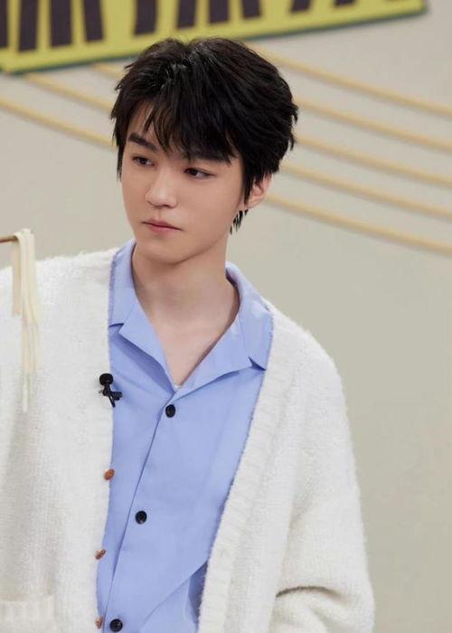 吃瓜娱乐圈男艺人是谁,揭秘“吃瓜娱乐圈男艺人”之谜 第3张 吃瓜娱乐圈男艺人是谁,揭秘“吃瓜娱乐圈男艺人”之谜 第3张